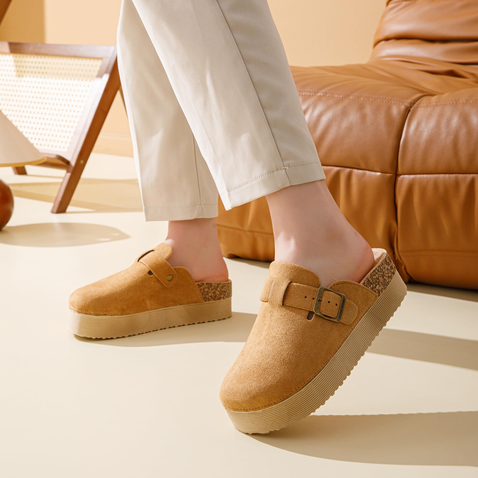 JOMIX Pantoletten Damen Clogs Hausschuhe Rutschfester Slippers Bequeme Kork Fußbett Gartenschuhe mit Verstellbar Schnalle